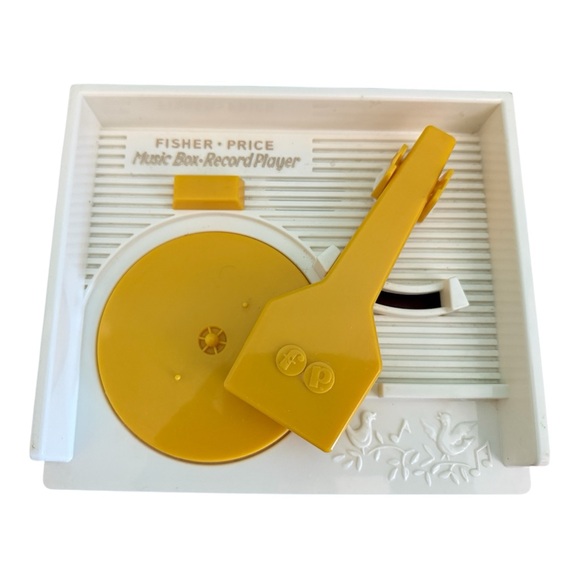 FISHER PRICE Classic Kids Record Player Toy with 4 Records 2014 - Picture 2 of 7